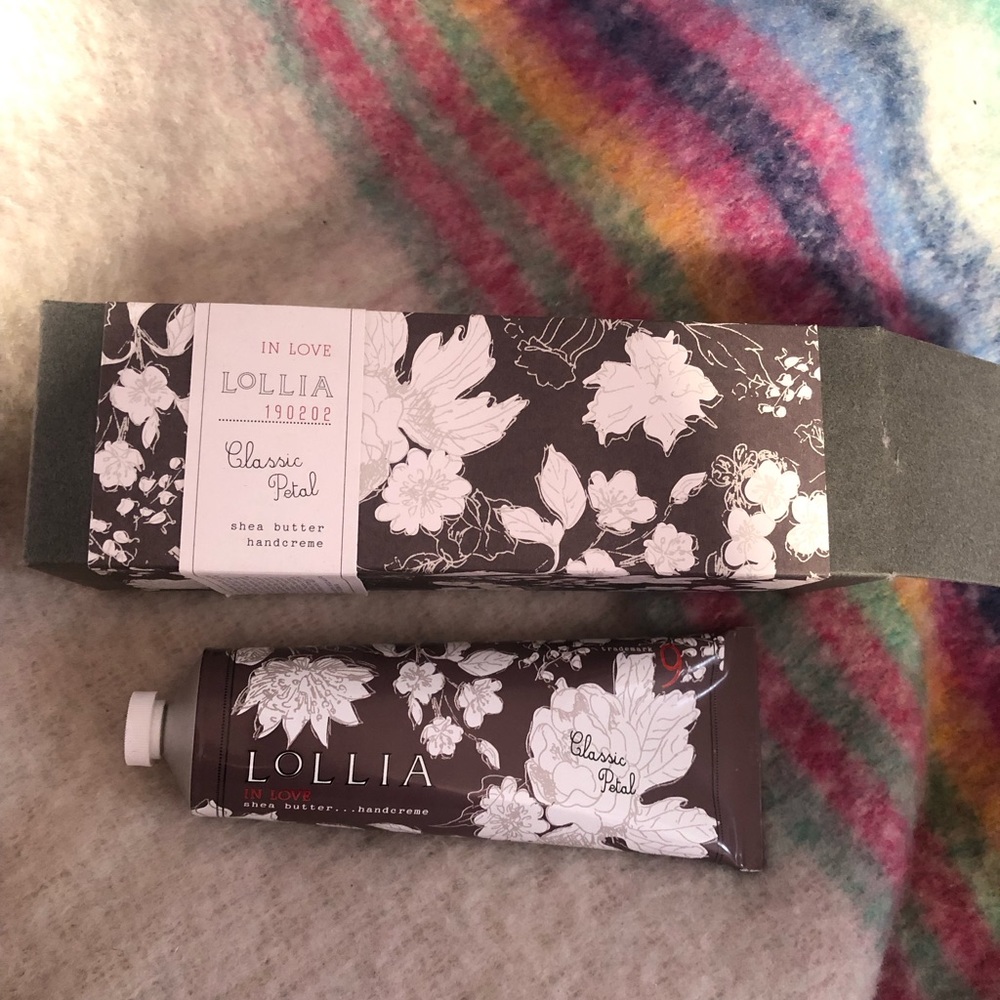 Lollia by Margot elena 4oz Shea butter handcreme in classic petal